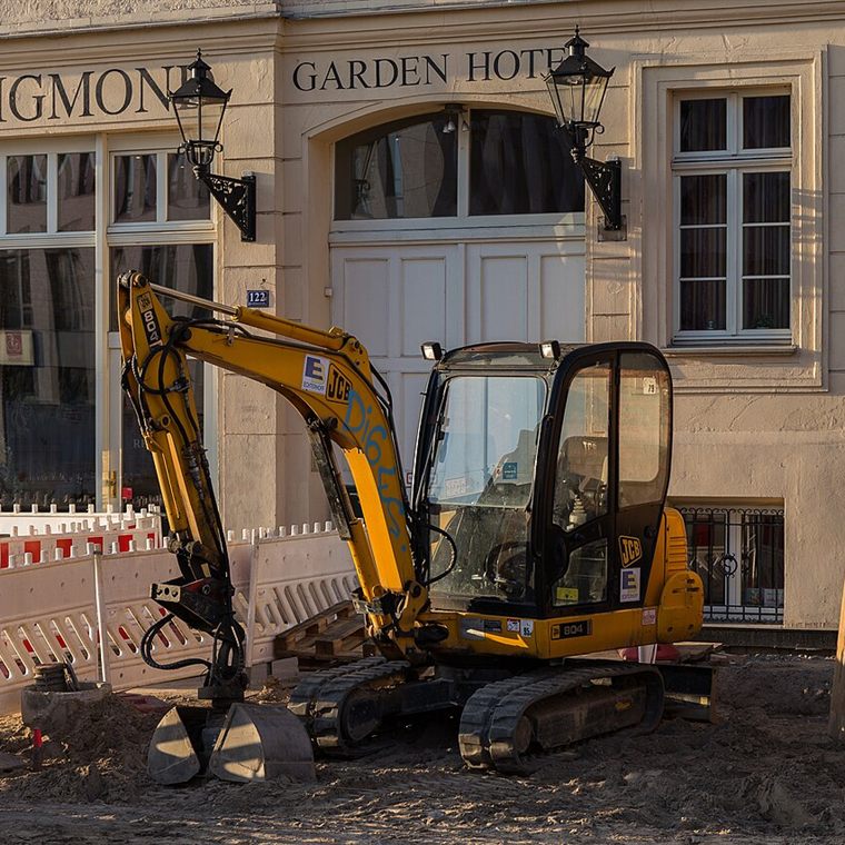 JCB 48Z-1 – kotró-rakodó a terepen